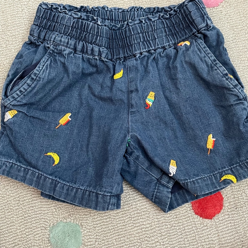 Hanna Anderson Denim Elastic Shorts•Size 6-7 🍦🍌